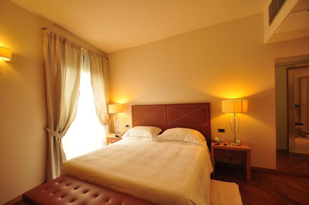 Hotel Cristallo Giulianova Rom bilde