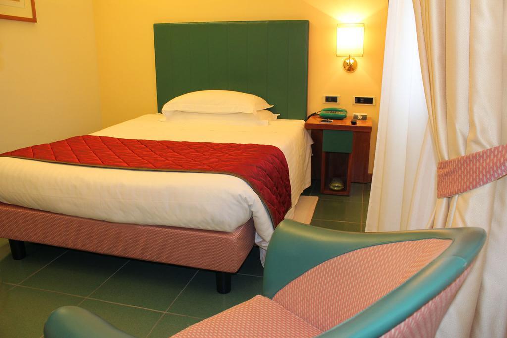 Hotel Cristallo Giulianova Rom bilde