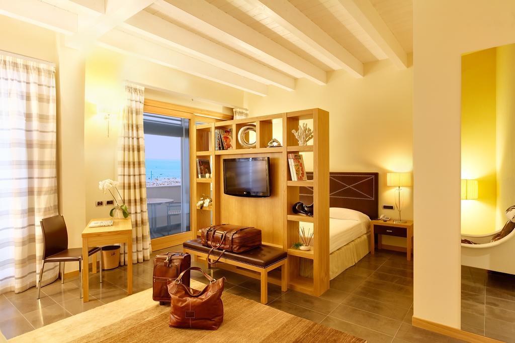 Hotel Cristallo Giulianova Eksteriør bilde